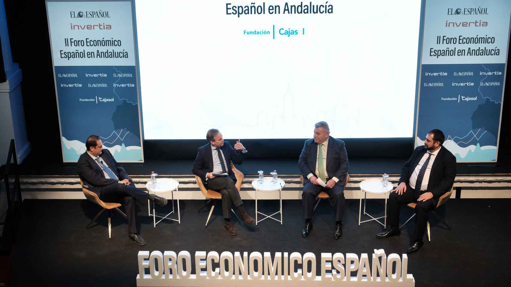 Imagen de la mesa redonda 'Situación actual y financiera: perspectivas de futuro del tejido empresarial andaluz', en la primera jornada del II Foro Económico Español en Andalucía 'Andalucía ante la vuelta a la normalidad'.