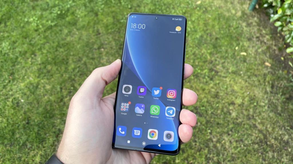 El Xiaomi 12 Pro viene con MIUI 13 basado en Android 12.