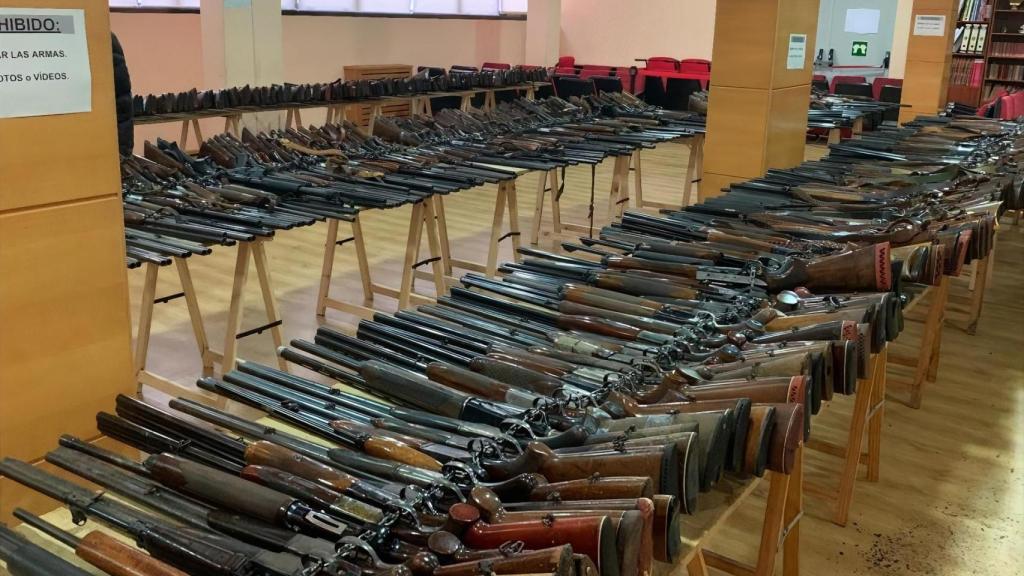 Las armas expuestas en Lonzas.