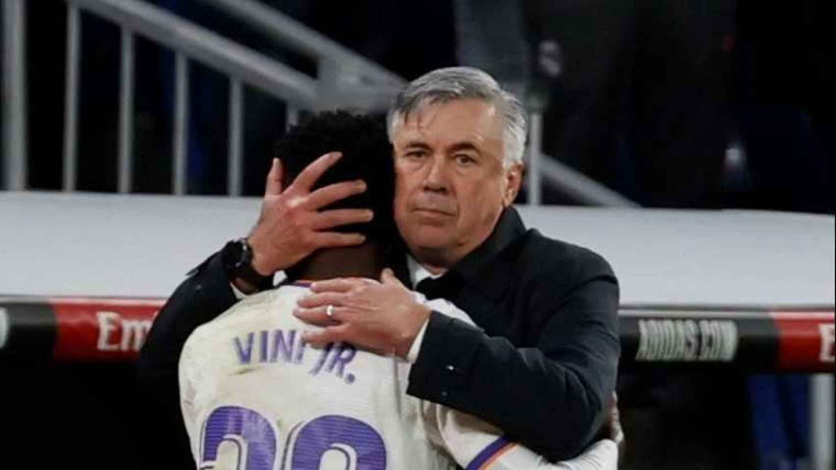 Vinicius Júnior y Carlo Ancelotti.