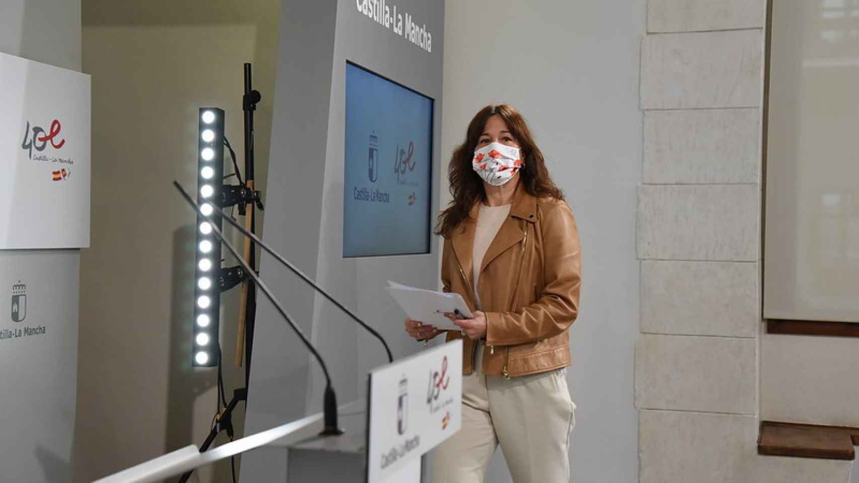 Blanca Fernández llegando a la rueda de prensa del Consejo de Gobierno.