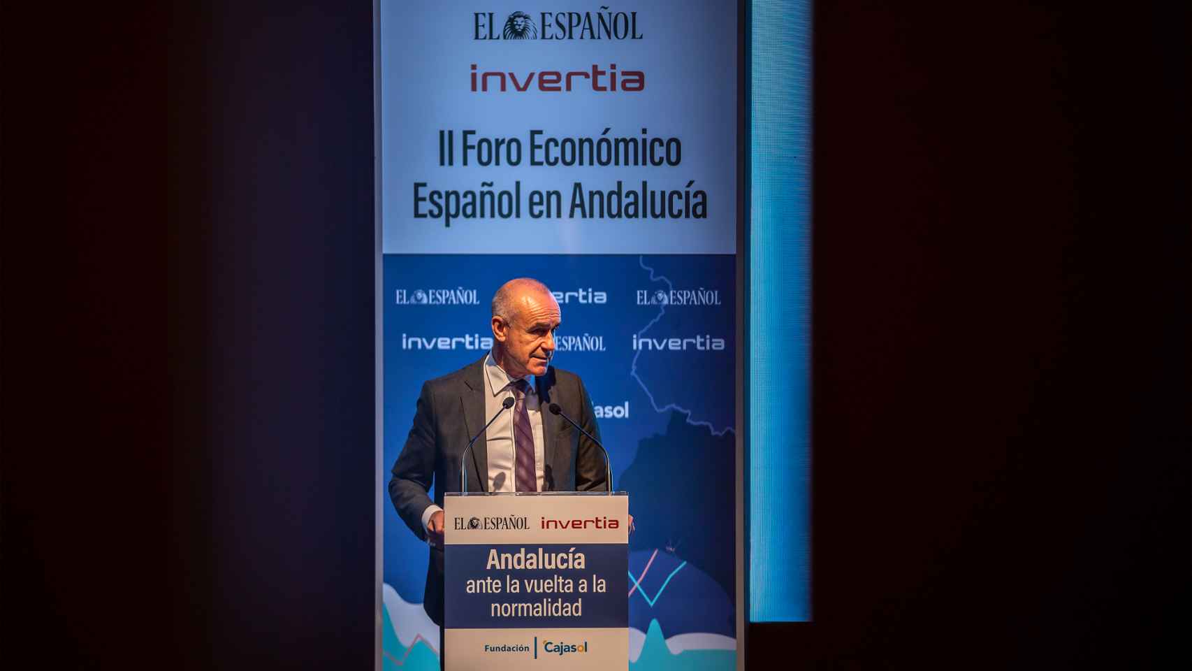 Antonio Muñoz Martínez, alcalde de Sevilla, durante su intervención en la apertura de la segunda jornada del II Foro Económico Español en Andalucía 'Andalucía ante la vuelta a la normalidad'.