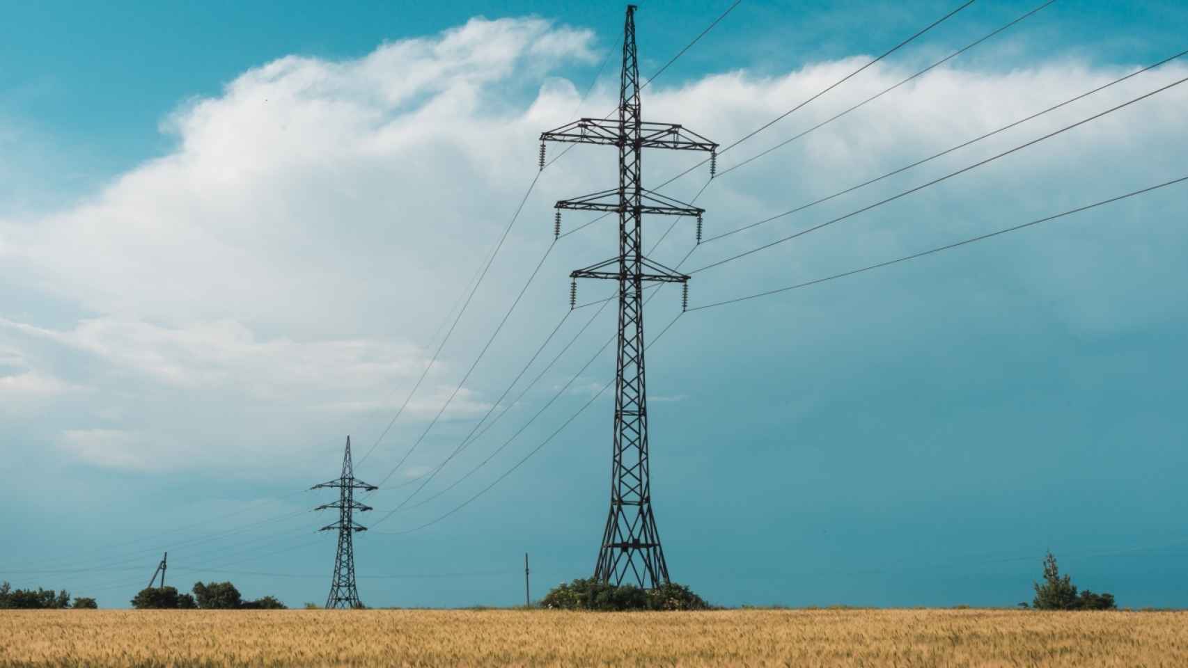 La UE conecta su red de electricidad con Ucrania para garantizar el suministro