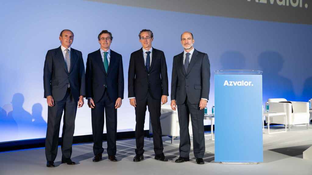 Beltrán Parages, Fernando Bernad, Álvaro Guzmán de Lázaro y Sergio Fernández-Pacheco, socios de Azvalor, durante una conferencia de inversores.