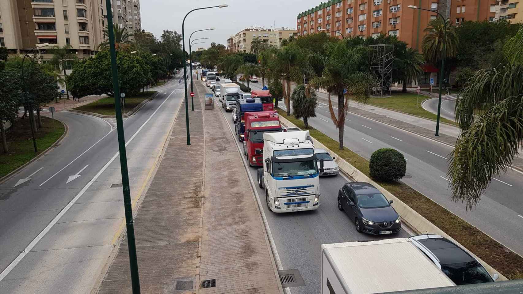 La caravana de entrada a Málaga.