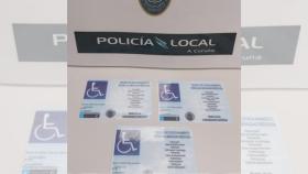 Las tarjetas de aparcamiento para las personas con movilidad reducida intervenidas en A Coruña.