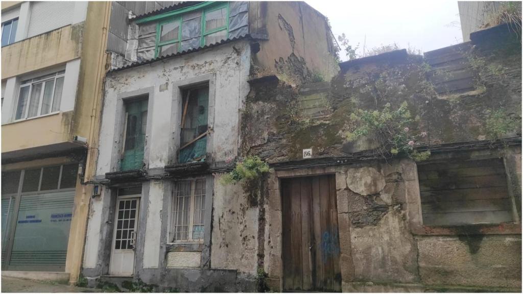 Imagen de archivo de vivienda en ruinas en Ferrol.