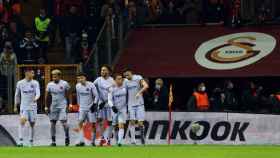 La plantilla del Barça celebrando su gol al Galatasaray