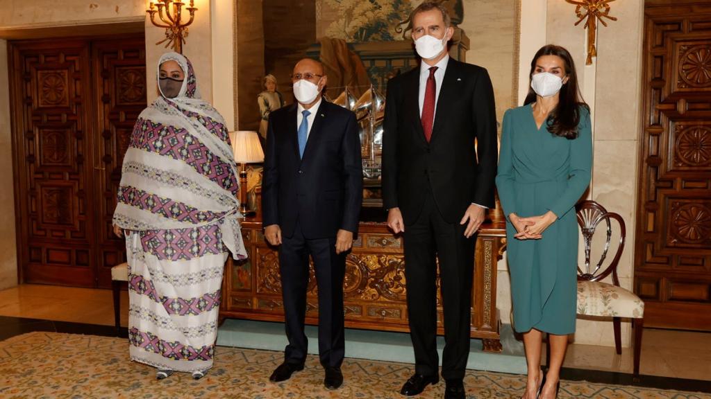 El presidente de Mauritania y la primera dama junto a los Reyes en el palacio de la Zarzuela | Foto: Casa Real