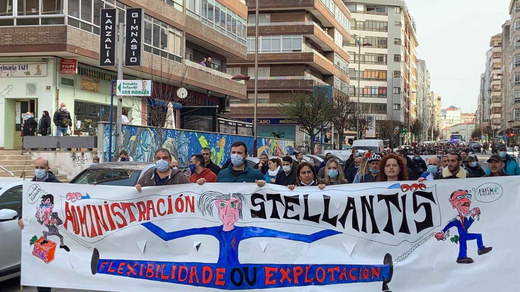 Marcha en protesta por la situación de Stellantis Vigo.
