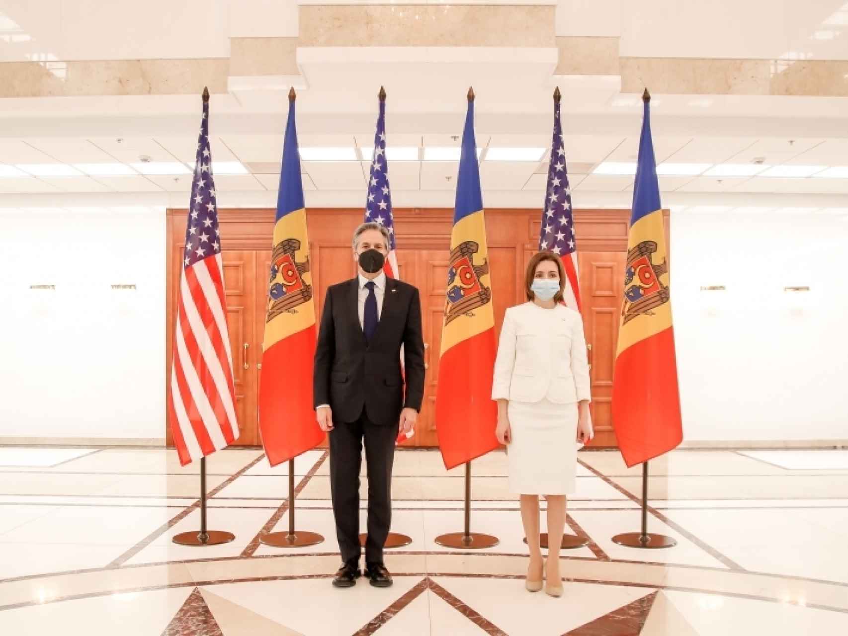 El secretario de Estado norteamericano, Antony Blinken, con la presidenta Maia Sandu.