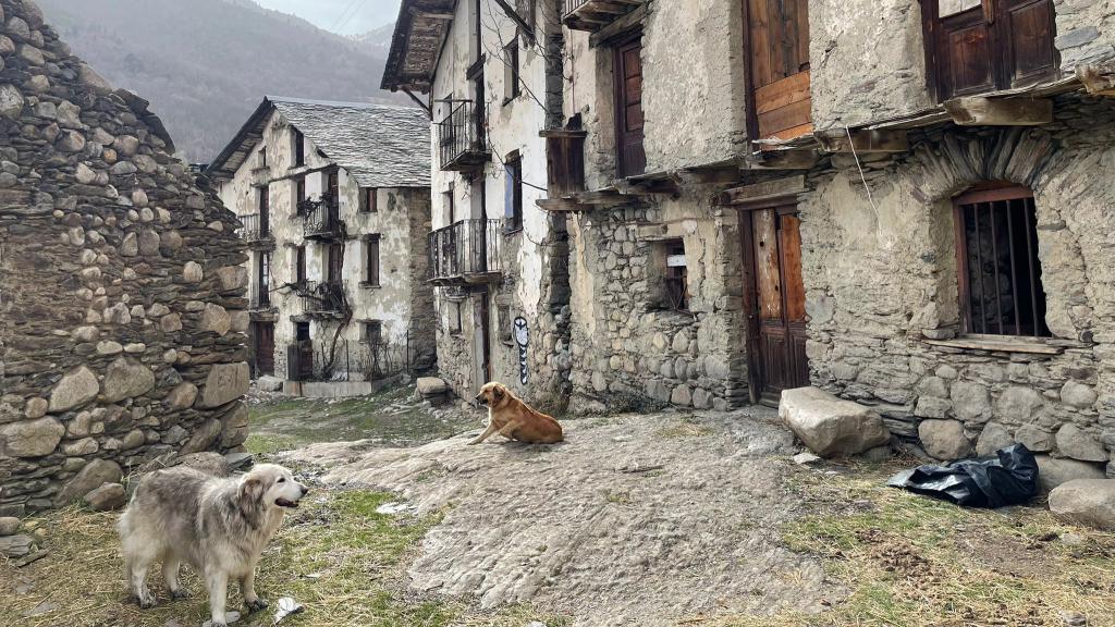 En 1981, la familia Golet, la última que habitaba Àrreu, abandonó el pueblo.