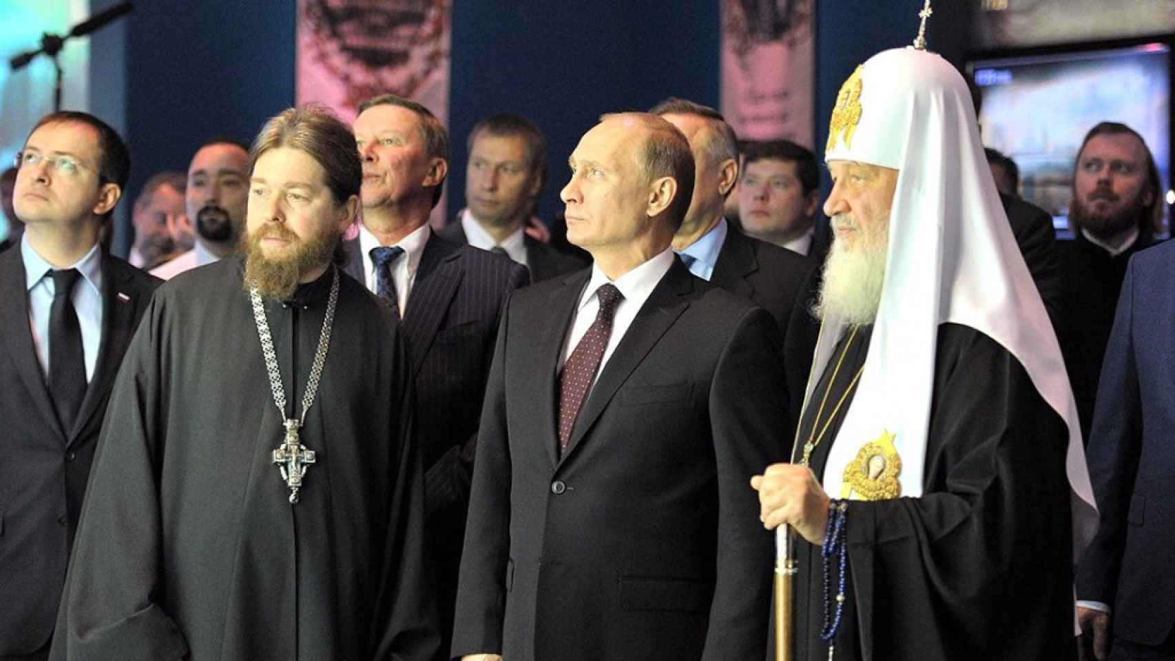 Tikhon Shevkunov, Vladímir Putin y el Patriarca Kirill.