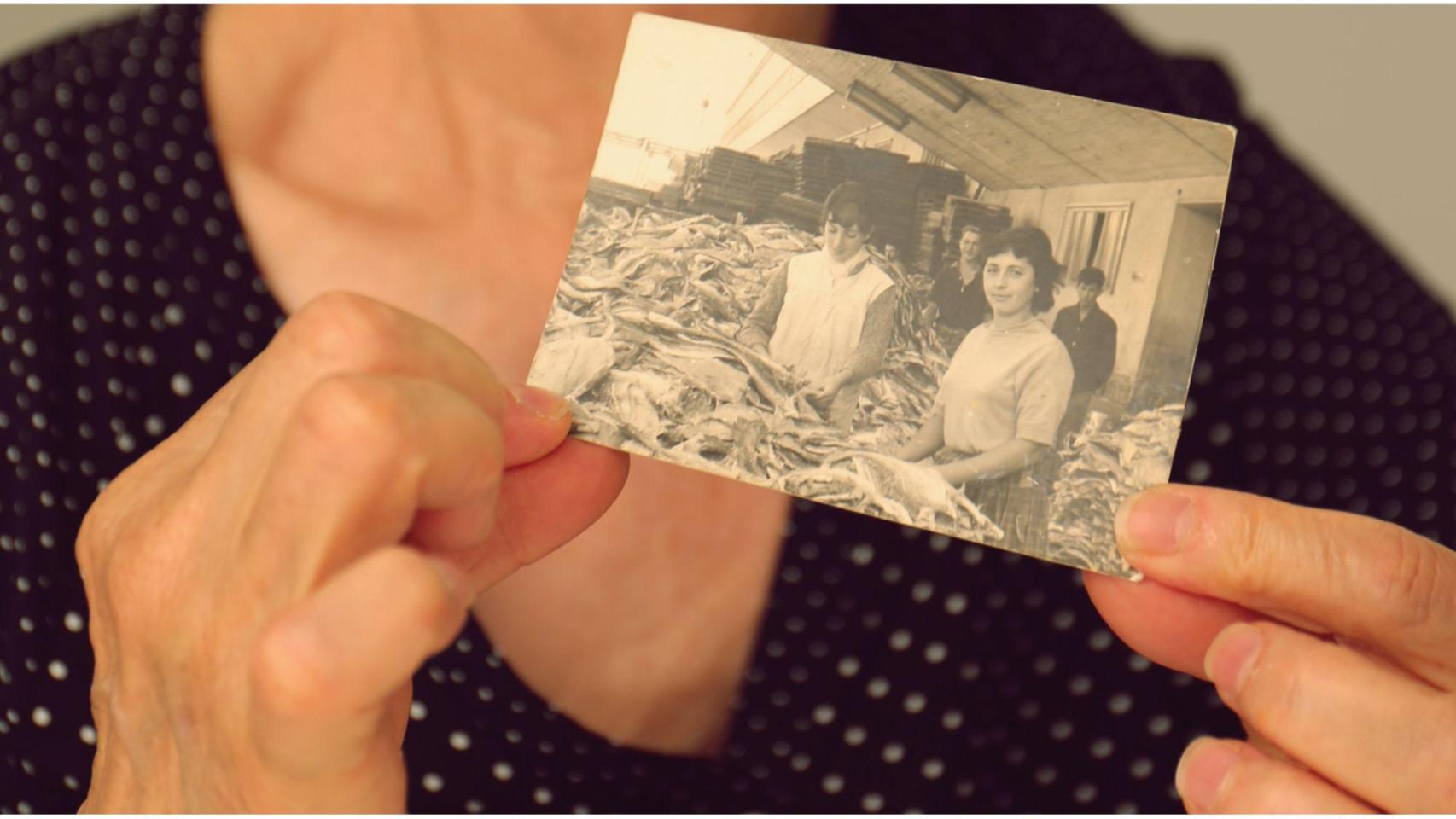 Pilar, fundadora de Pescados Loureda y mariscadora desde los 10 años.