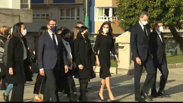 Los Reyes, Feijóo y Luis Planas han acompañado a los familiares al funeral.