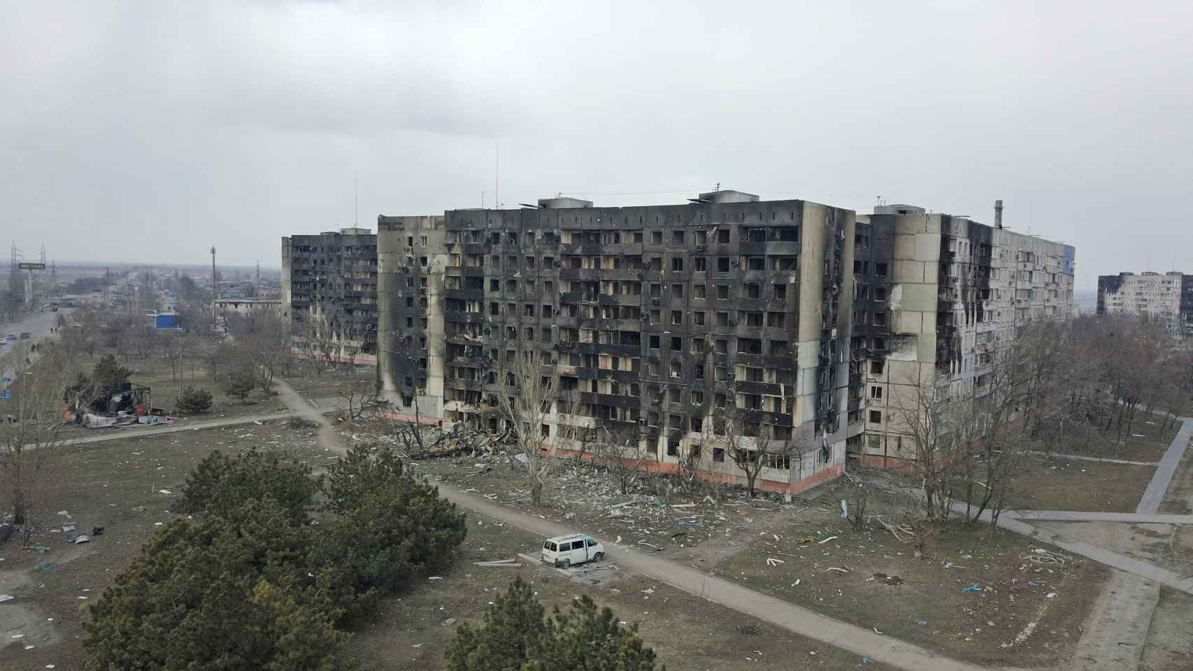 Edificios residenciales de Mariúpol destrozados tras los bombardeos rusos.