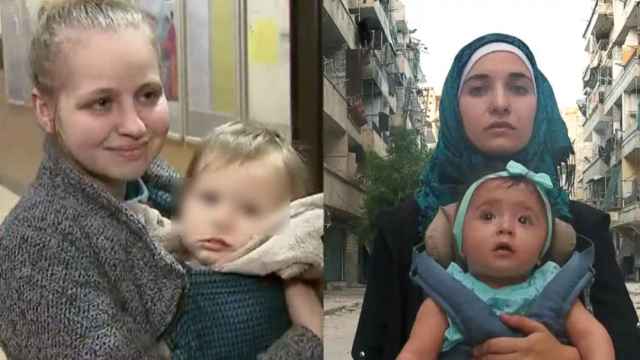 A la izquierda, un bebé ucraniano es acogido en Polonia tras cruzar la frontera. A la derecha, Waad al-Kateab, con su hija Sama en el documental nominado al Oscar 'For Sama'.