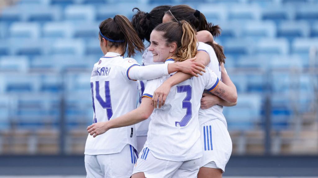 Las jugadoras del Real Madrid Femenino celebran un gol ante el Granadilla Tenerife