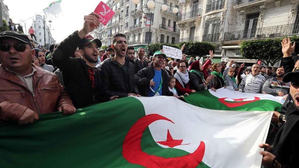 Imagen de archivo de una protesta en Argelia.