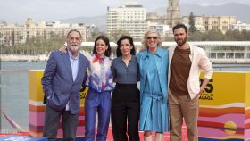 El equipo de 'Cinco lobitos', durante la presentación de la película en Málaga. / Daniel Pérez (Efe).
