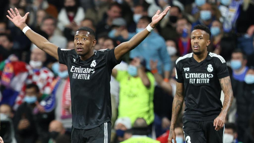 David Alaba y Eder Militao, en El Clásico.