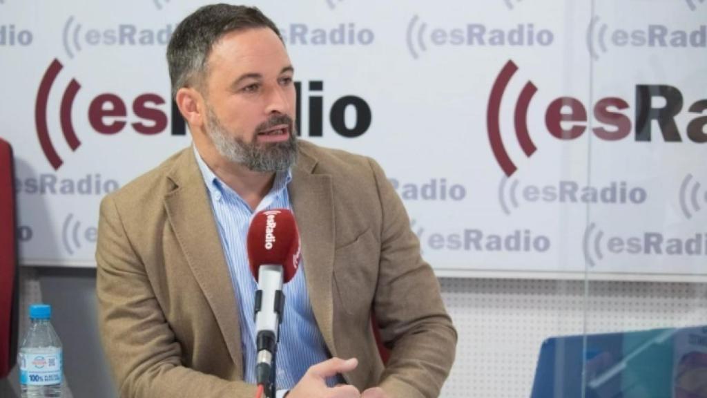 El líder de Vox, Santiago Abascal, este martes en EsRadio.