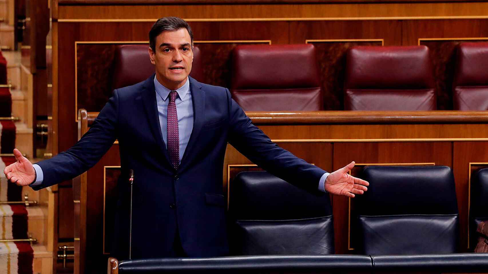 Pedro Sánchez, presidente del Gobierno, trata de explicarse ante la oposición en el Congreso.