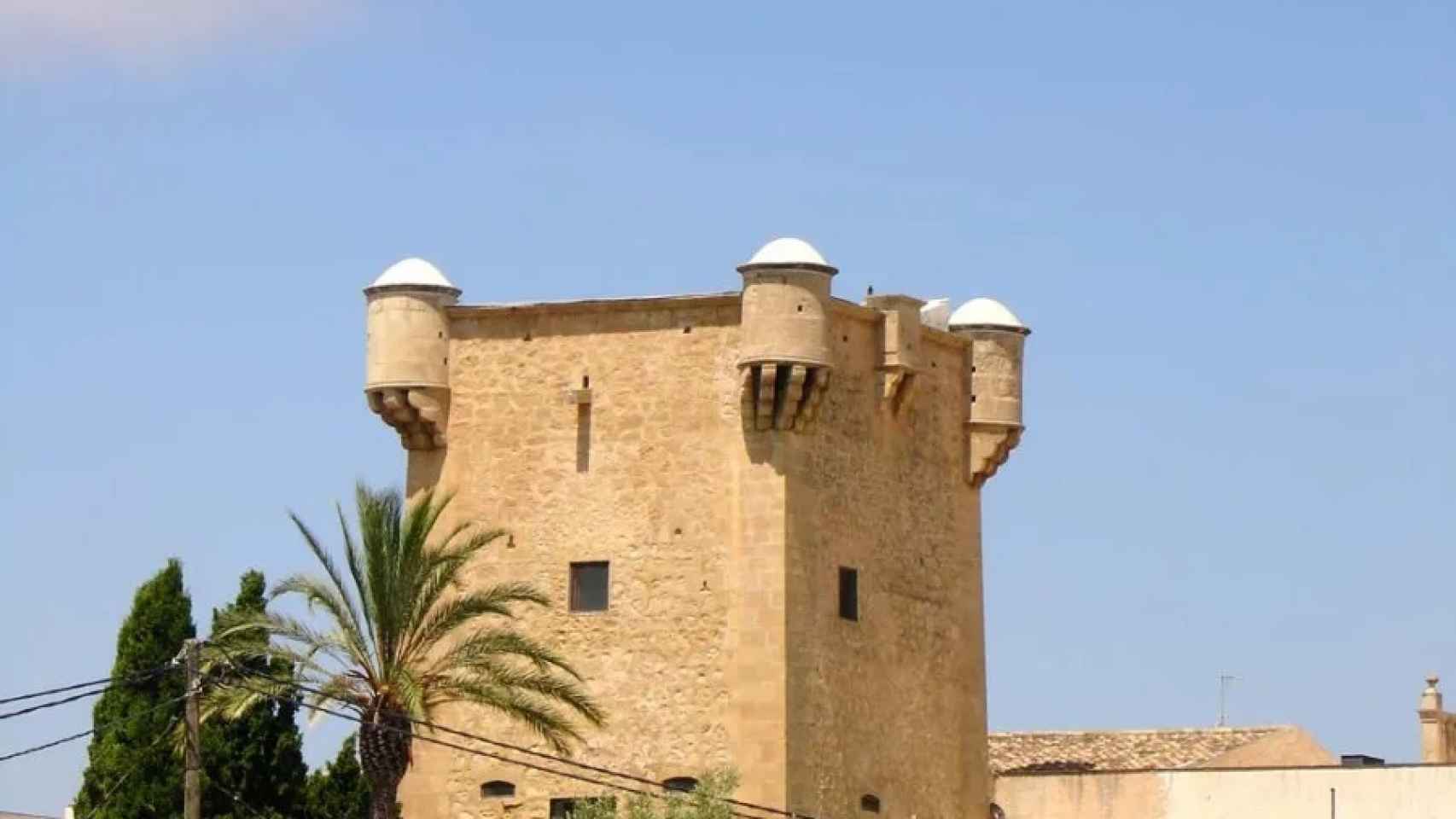 Torre del monasterio de la Santa Faz.