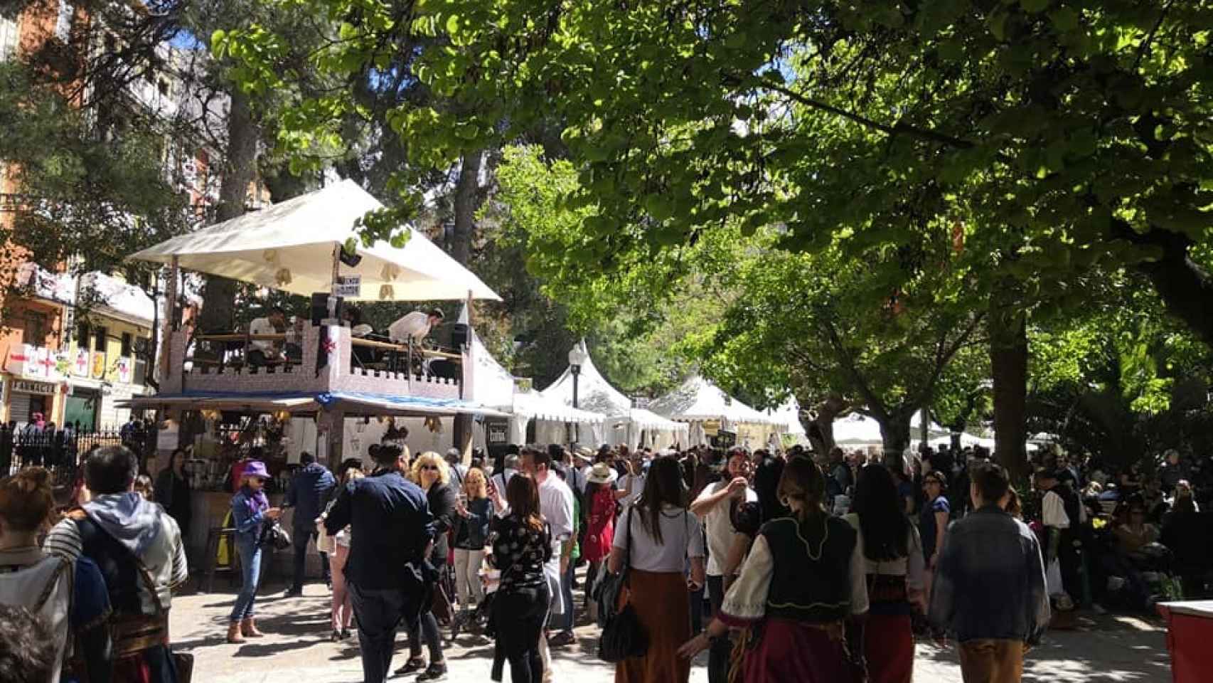El parque de La Glorieta en Alcoy acogerá las gastronetas y carpas de Tapas i Festa.
