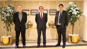 El presidente de la patronal salmantina Diego García (dcha) se reúne con los presidentes de CEOE y de Cepyme
