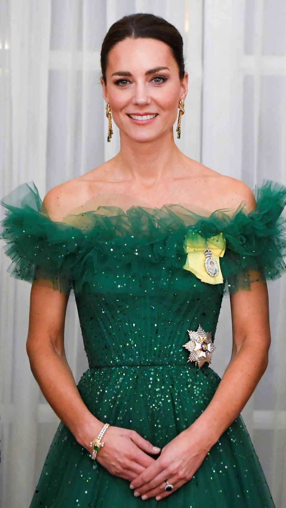 Kate Middleton deslumbró en la cena de gala en Jamaica este miércoles 23 de marzo.