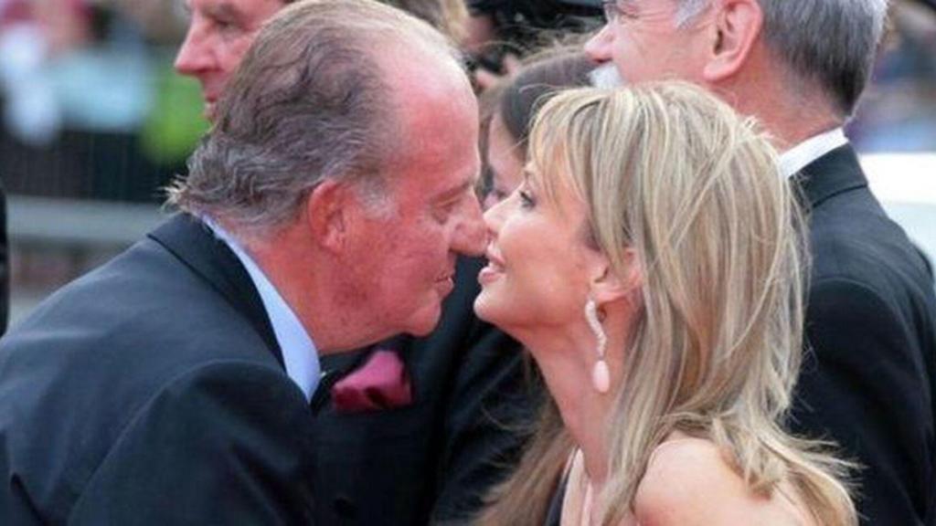 El rey emérito Juan Carlos I junto a  Corinna zu Sayn Wittgenstein.