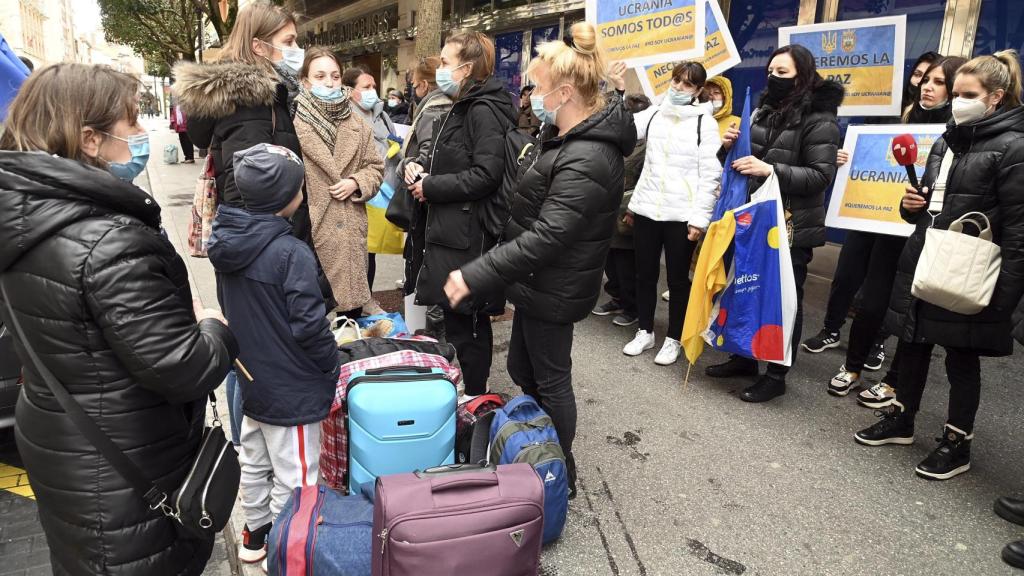 Empresarios leoneses desplazados a Polonia llegan a Burgos con dos familias ucranianas