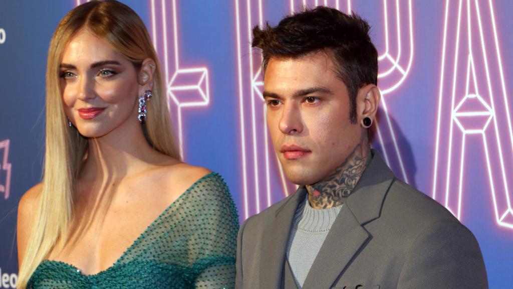 Chiara Ferragni y su marido Fedez en un evento público en diciembre de 2021.