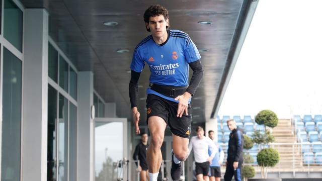 Jesús Vallejo, en el entrenamiento del Real Madrid