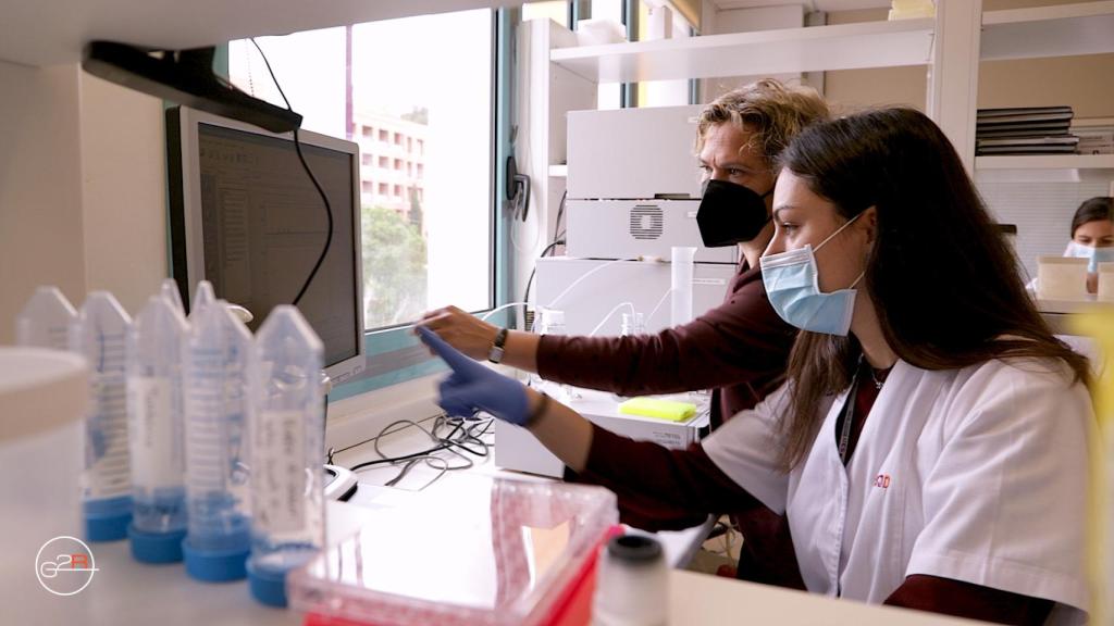 Parque del equipo de Gate2Brain, startup que participó del programa 'Mind the Gap' de la Fundación Botín, durante sus labores de investigación en el laboratorio.