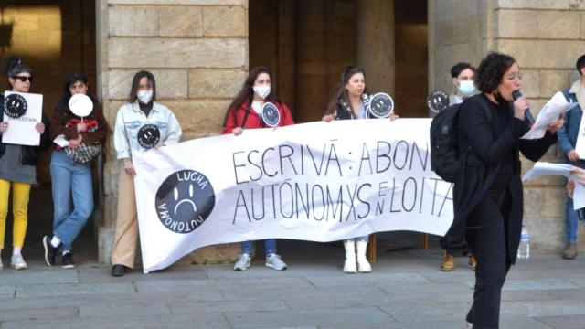 La concentración de Lucha Autónoma en Santiago.