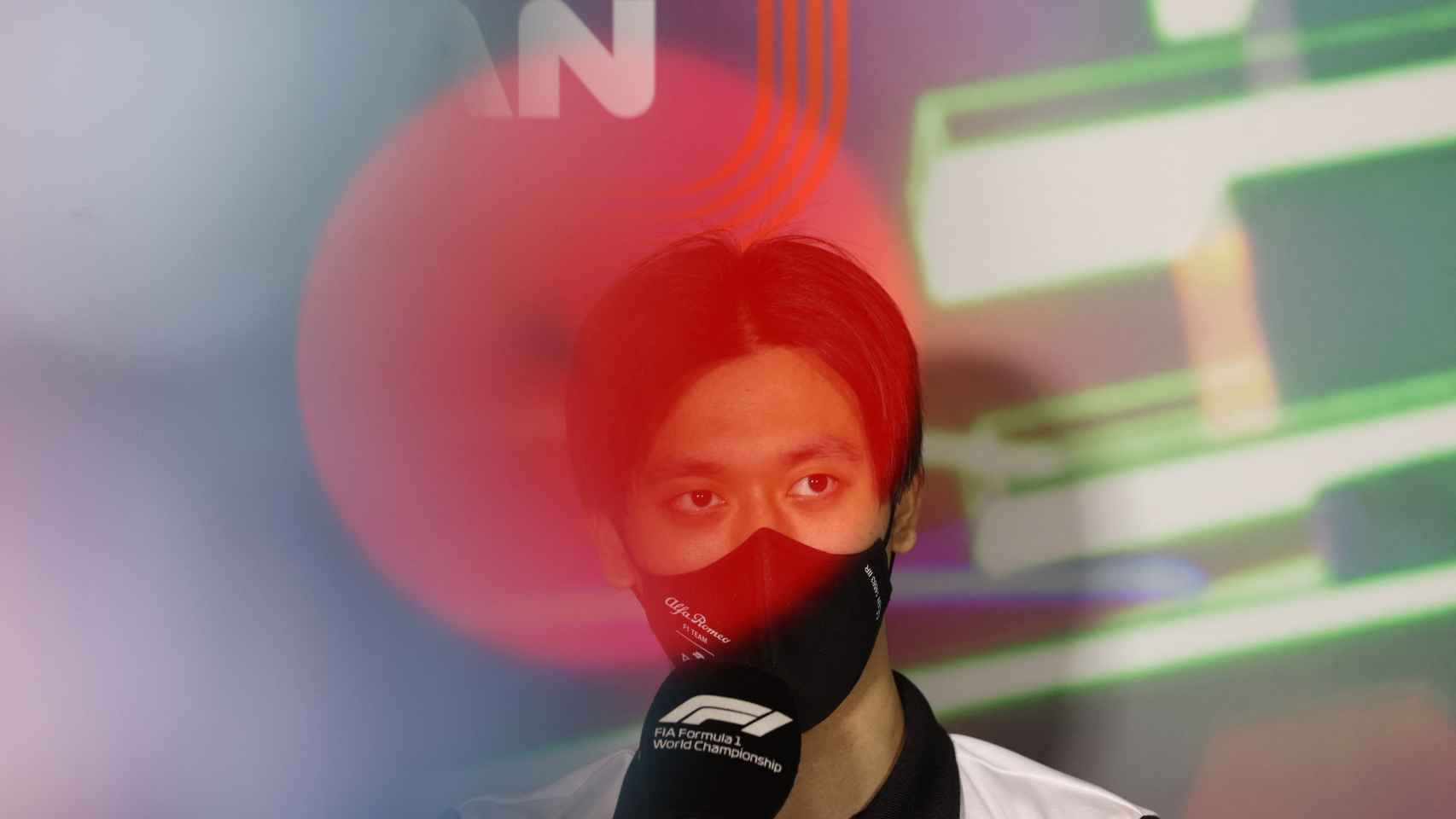 Guanyu Zhou durante una rueda de prensa de la Fórmula 1