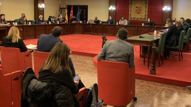 Un pleno reciente del Ayuntamiento de Móstoles.