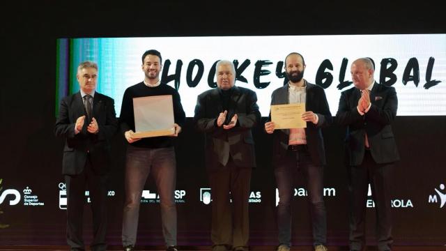 La Real Federación Española de Patinaje entrega la Placa al Mérito Deportivo a HockeyGlobal.