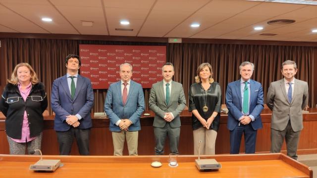 Reunión entre representantes de la Cámara de Comercio coruñesa y el Igape.