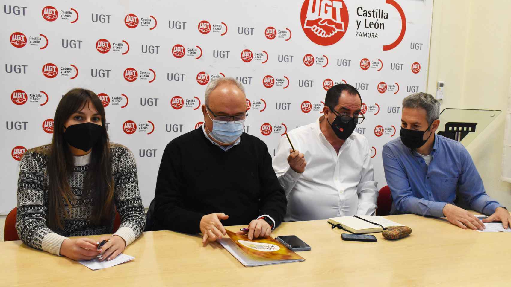 El secretario provincial de UGT Zamora, Ángel del Carmen; y el secretario provincial de UGT Valladolid, Luis Rivera