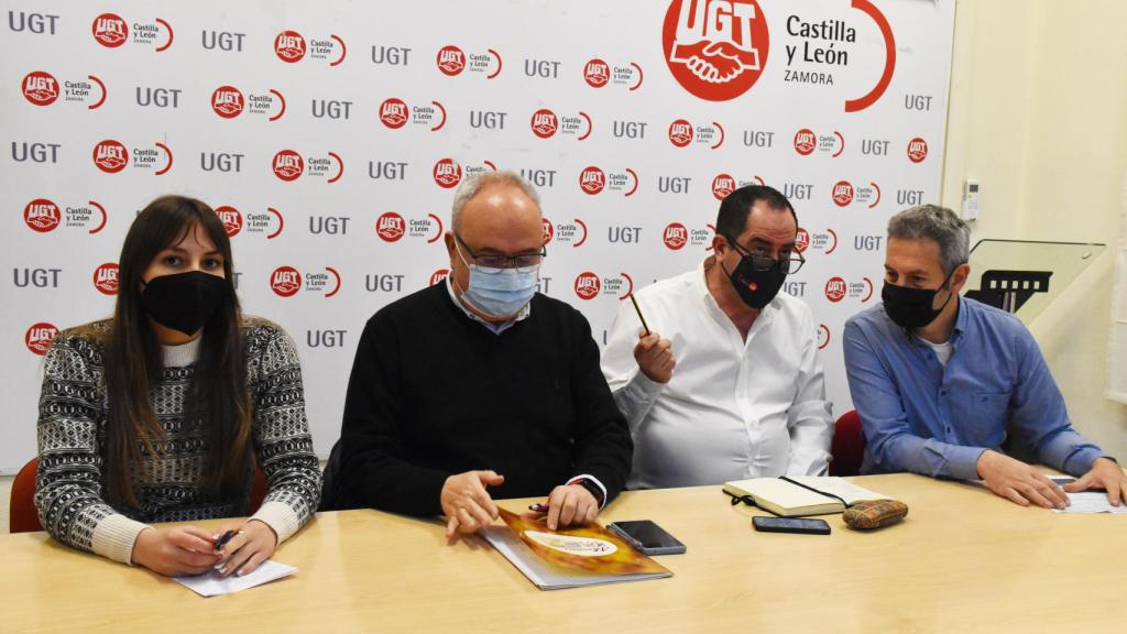 El secretario provincial de UGT Zamora, Ángel del Carmen; y el secretario provincial de UGT Valladolid, Luis Rivera