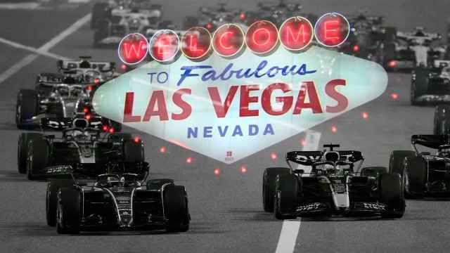 Fotomontaje de una carrera de Fórmula 1 y el famoso cartel de Las Vegas