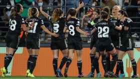 Las jugadoras del Real Madrid Femenino celebran un gol en El Clásico de la Women's Champions League