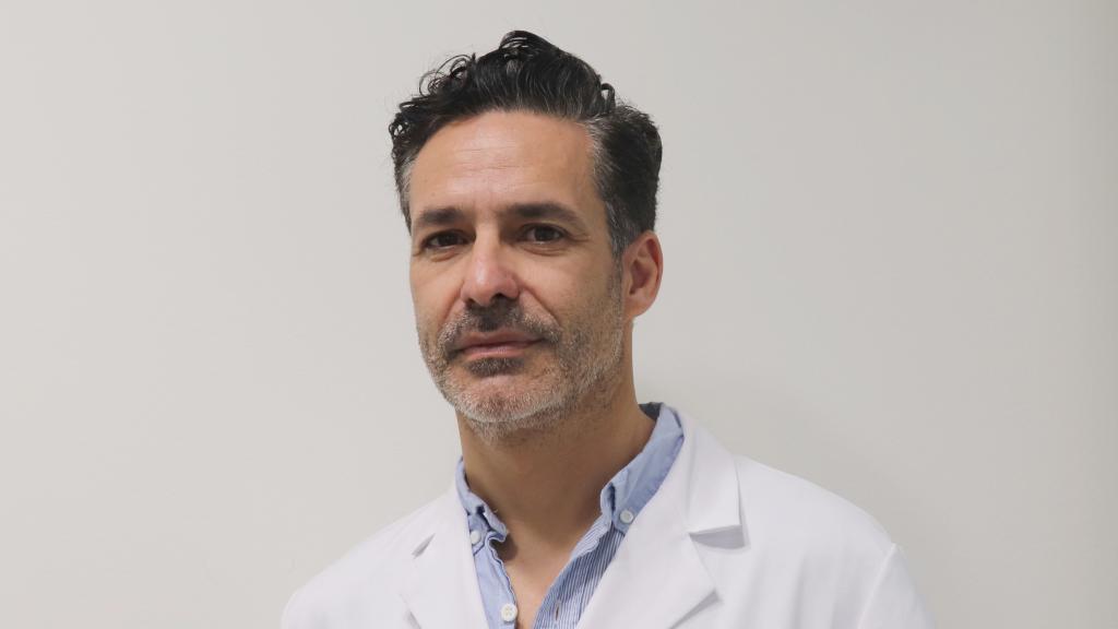 Dr. Lobato, responsable de la Unidad de Coloproctología de Vithas Xanit