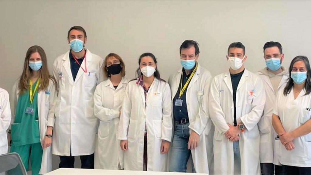 Investigadores del Centro de Investigación del Cáncer, con mascarilla