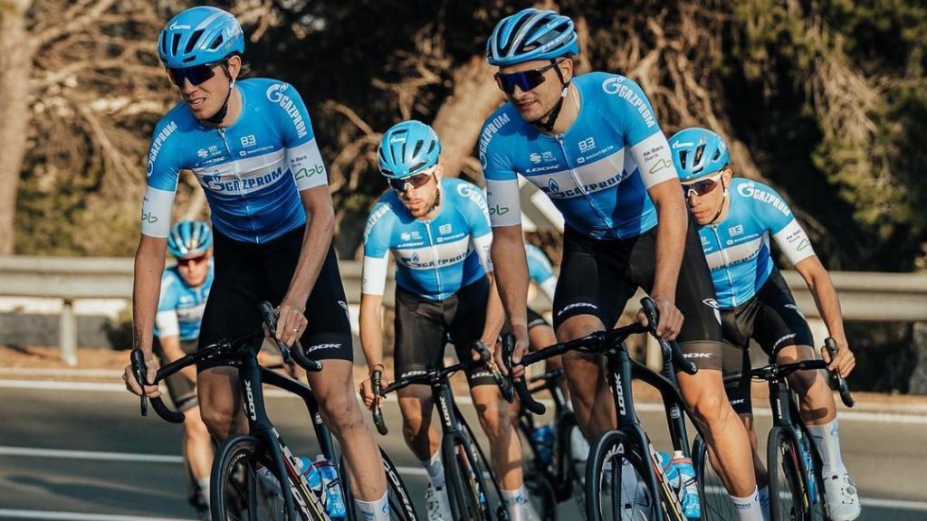 El Gazprom Rus-Velo durante un entrenamiento