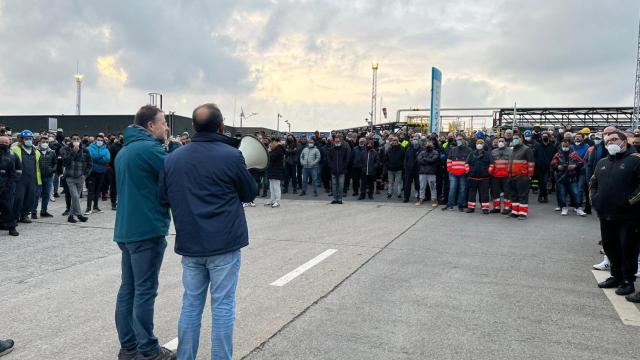 Concentración este miércoles a las puertas de la refinería.