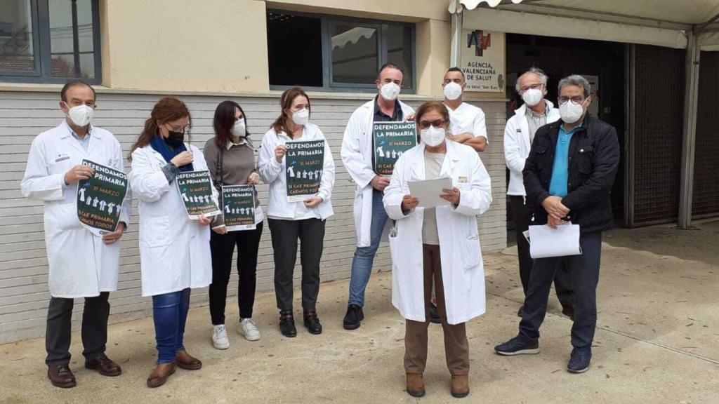 Otra concentración de médicos de Primaria, ayer.